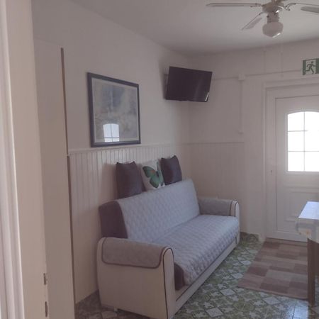 Dinjiška Apartmani Alen מראה חיצוני תמונה