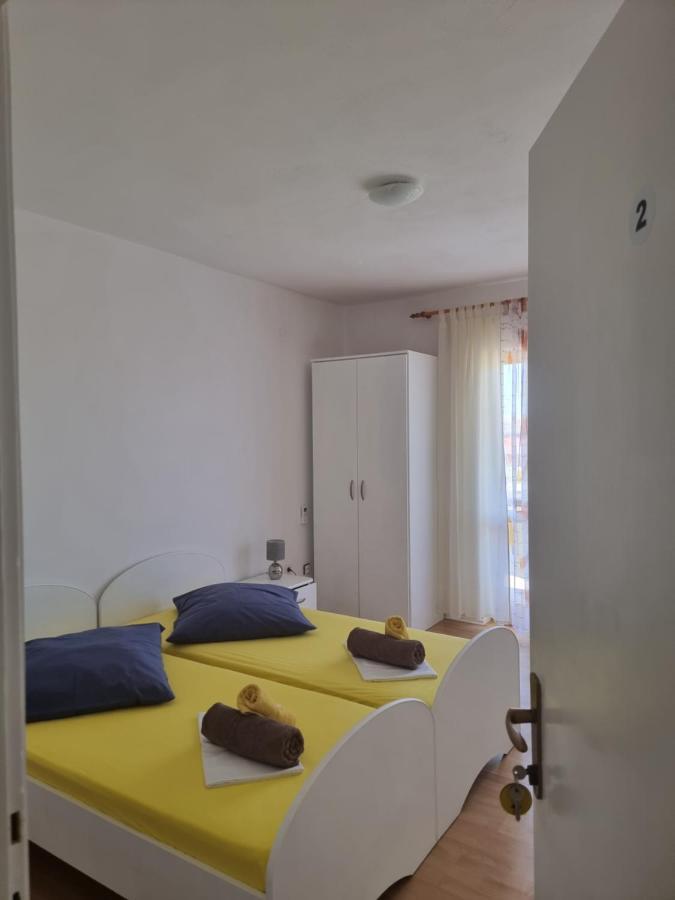 Dinjiška Apartmani Alen מראה חיצוני תמונה
