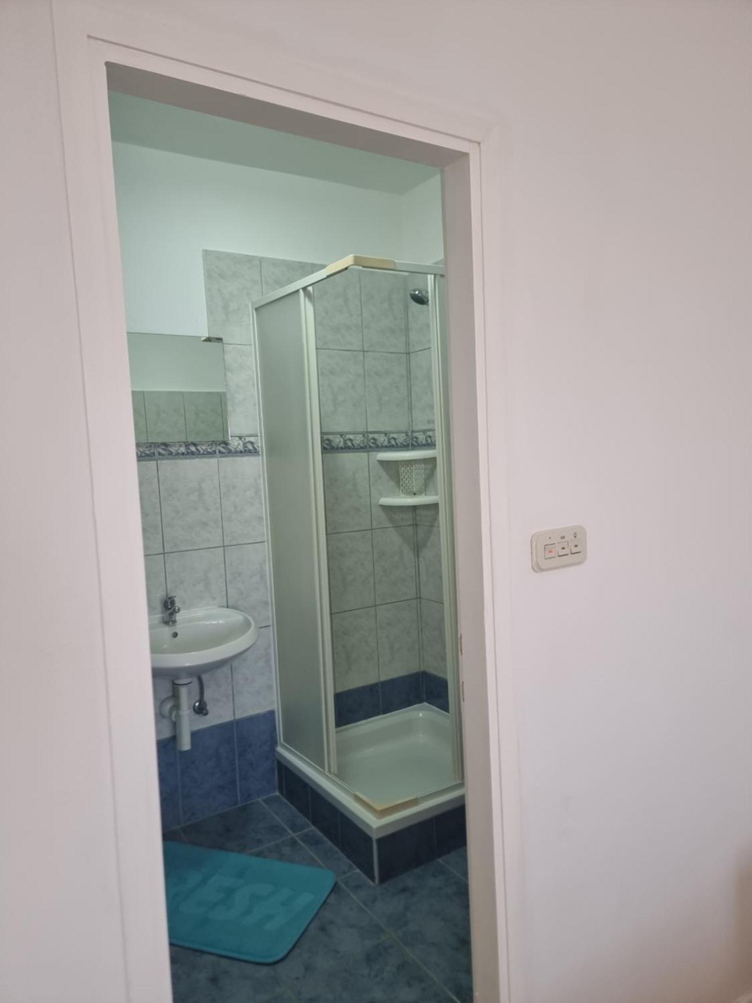 Dinjiška Apartmani Alen מראה חיצוני תמונה