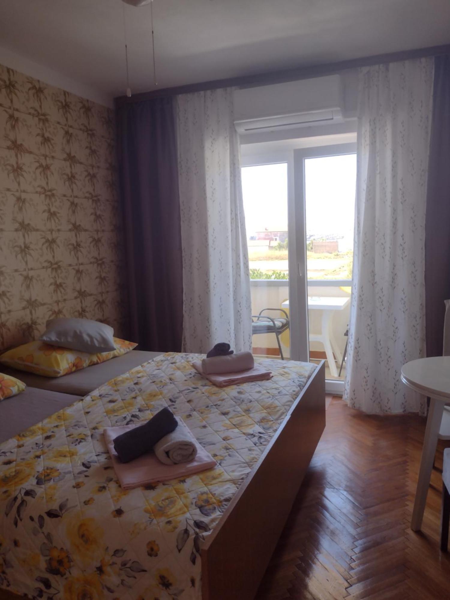 Dinjiška Apartmani Alen מראה חיצוני תמונה
